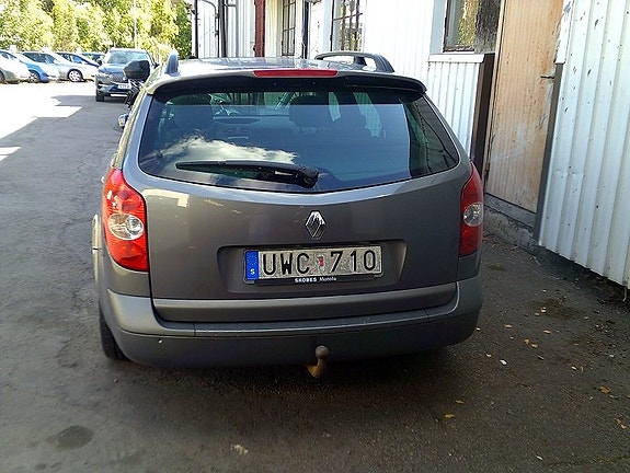 Renault Laguna 2 of 2