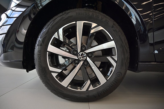 Volkswagen Polo 11 of 24