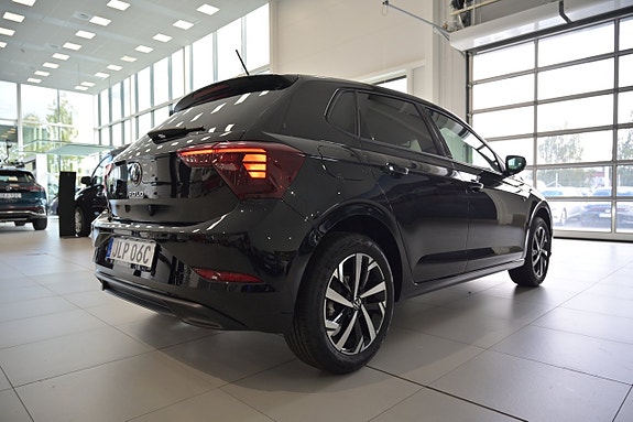 Volkswagen Polo 10 of 24