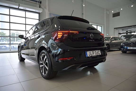 Volkswagen Polo 8 of 24