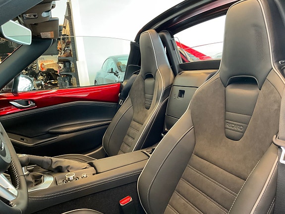 Mazda MX-5 10 of 14