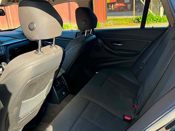 BMW 320d 10 of 13