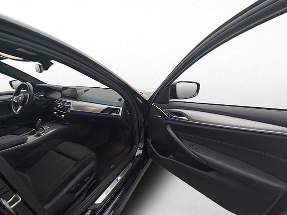 BMW 530e 11 of 30