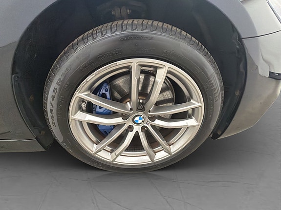 BMW 530e 30 of 30
