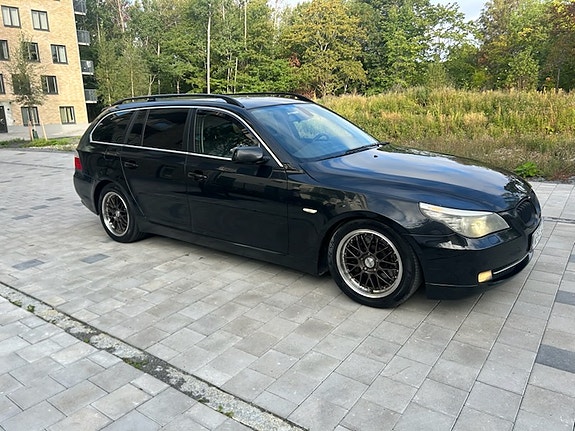 BMW 530i 2 of 9