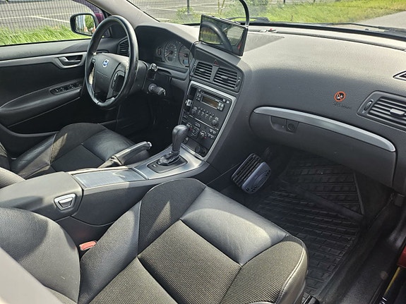 Volvo V70 4 of 6
