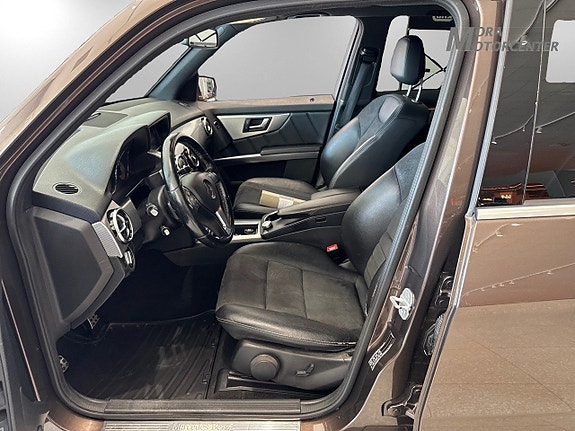 Mercedes-Benz GLK220 8 of 14