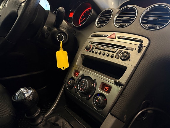 Peugeot 308 SW 20 of 21