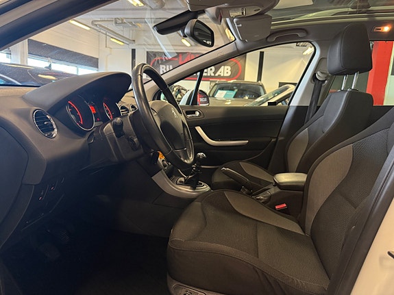 Peugeot 308 SW 11 of 21