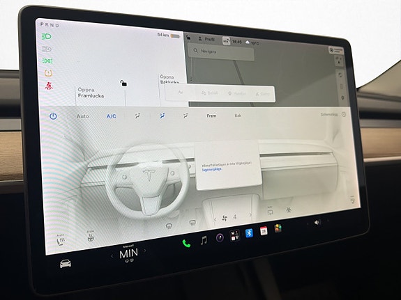 Tesla Model Y 23 of 30