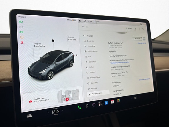 Tesla Model Y 25 of 30
