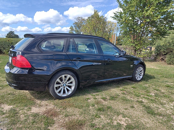 BMW 320d 2 of 2