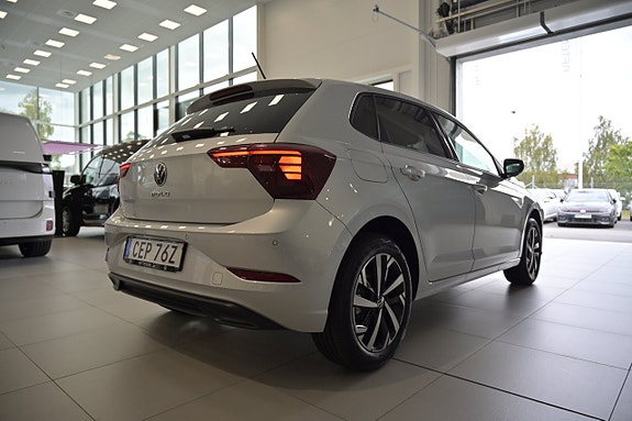 Volkswagen Polo 10 of 23