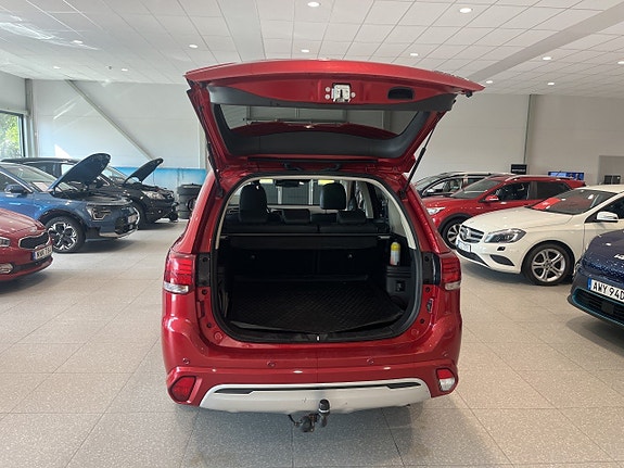 Mitsubishi Outlander 12 of 12
