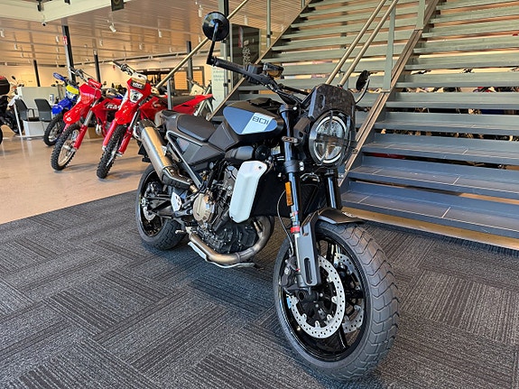 Husqvarna Svartpilen 801 0% ränta 38mån 2 of 8