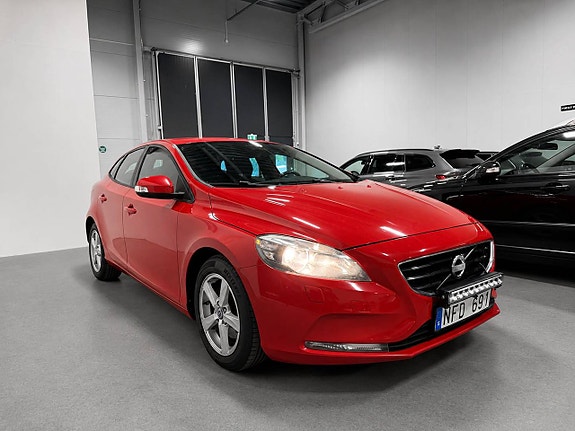 Volvo V40 6 of 27