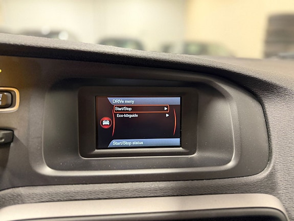 Volvo V40 20 of 27