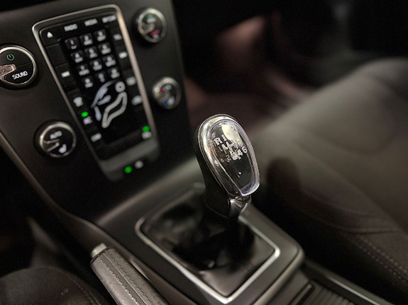 Volvo V40 16 of 27