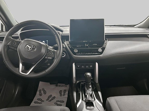Toyota Corolla Cross 12 of 19