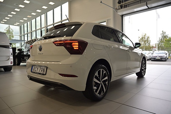 Volkswagen Polo 10 of 24
