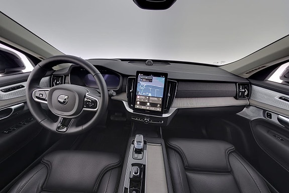Volvo XC90 7 of 25
