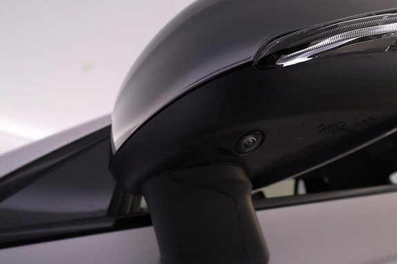 Volvo XC90 11 of 25
