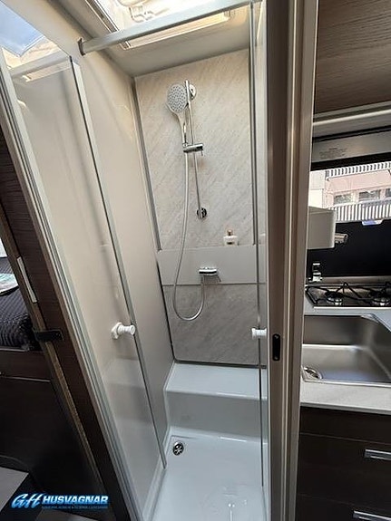 Adria MATRIX SUPREME 670 SL *140HP *43H 12 of 15