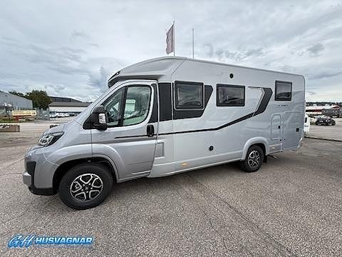 Adria COMPACT SUPREME DL* 6E*140HP*35L 3 of 14