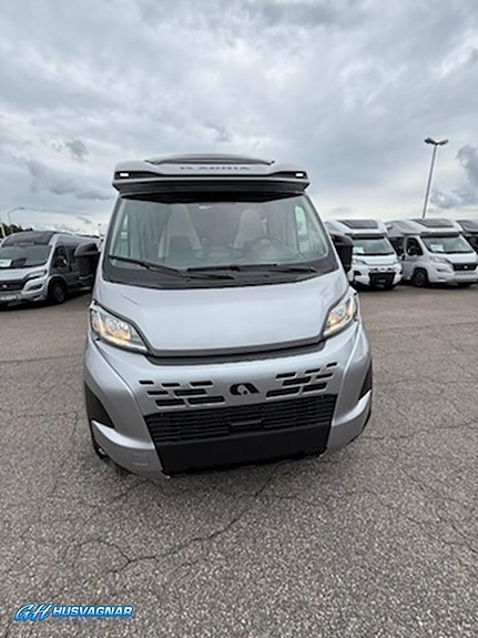 Adria COMPACT SUPREME DL* 6E*140HP*35L 2 of 14