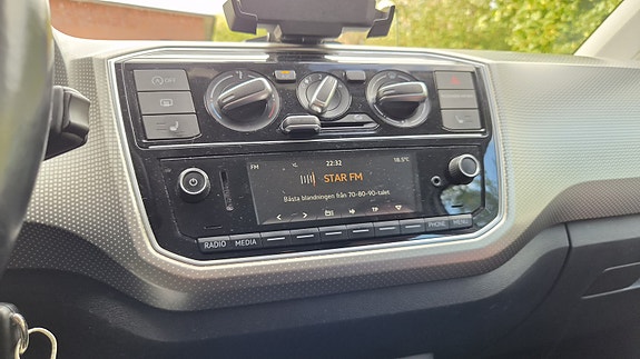 Volkswagen UP! 10 of 11