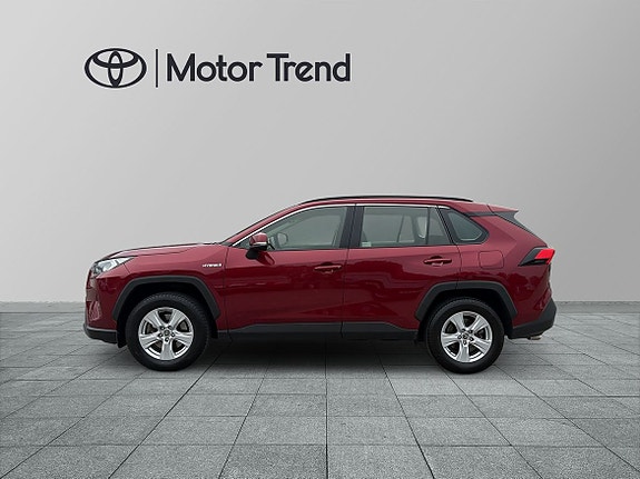 Toyota RAV4 4 of 25