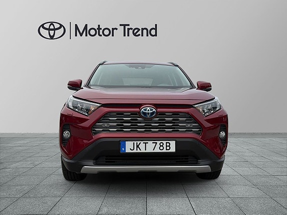 Toyota RAV4 6 of 25