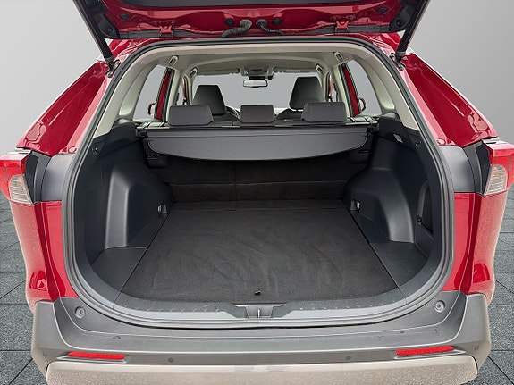 Toyota RAV4 12 of 25