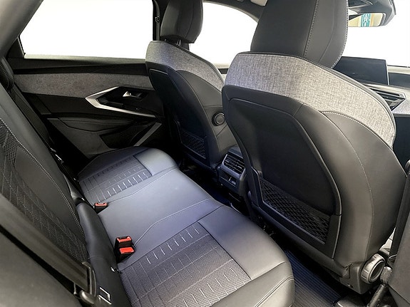 Peugeot 3008 14 of 17