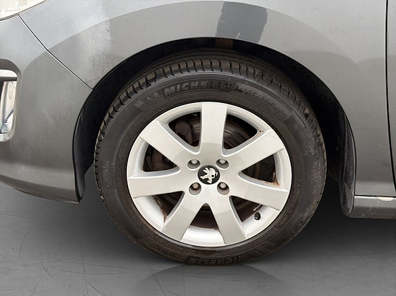 Peugeot 308 SW 22 of 25