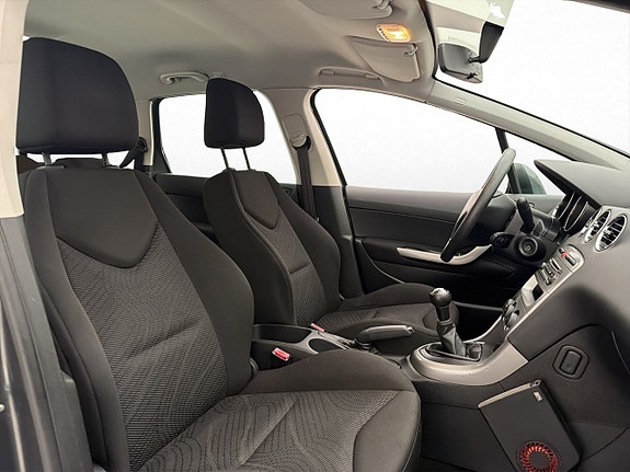 Peugeot 308 SW 19 of 25