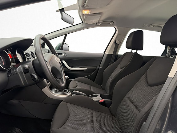 Peugeot 308 SW 12 of 25