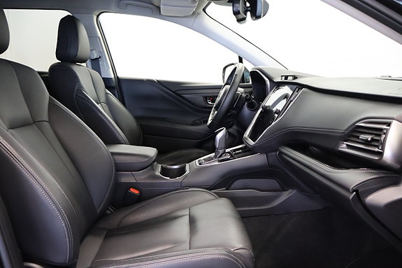 Subaru Outback 4 of 9