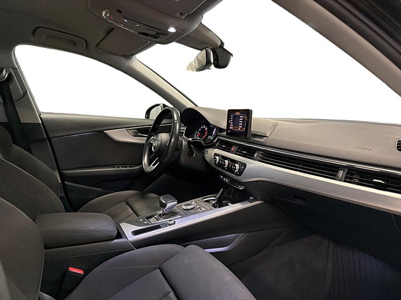 Audi A4 8 of 16