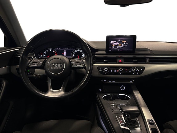 Audi A4 11 of 16