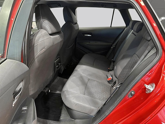 Toyota Corolla 9 of 16