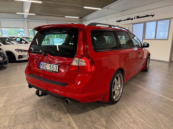 Volvo V70 3 of 17