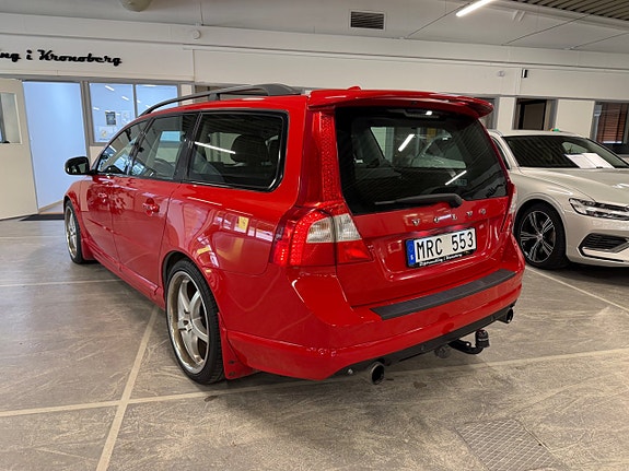 Volvo V70 4 of 17