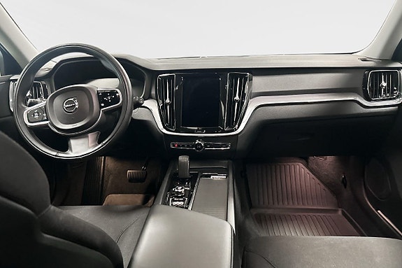 Volvo V60 Cross Country 5 of 6