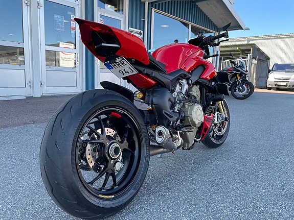 Ducati Streetfighter V4S Akrapovic 3 of 11
