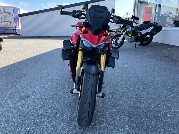Ducati Streetfighter V4S Akrapovic 5 of 11