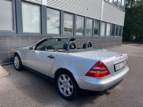 Mercedes-Benz SLK230 5 of 16