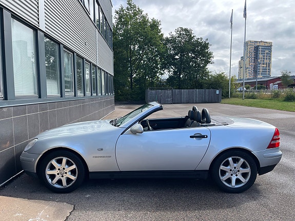 Mercedes-Benz SLK230 6 of 16