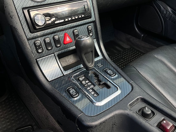Mercedes-Benz SLK230 12 of 16