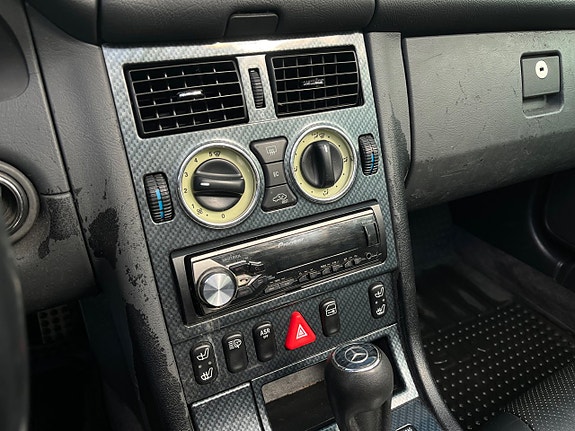 Mercedes-Benz SLK230 13 of 16